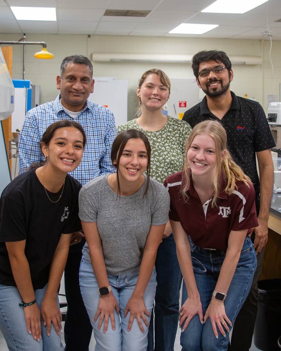 Chellam with his students in the lab. (From the top, clockwise) Chellam, Megan Geerts, Sanket Joag, Allison Hughes, Nichole Giovanneth, Deztenie Garcia. Photo by Cameron Castilaw, TWRI.